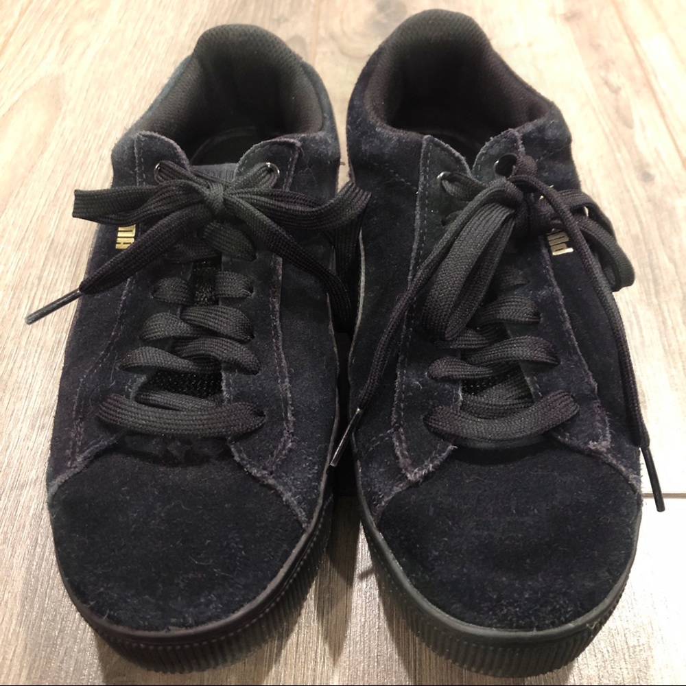 Puma Suede Black Sneakers